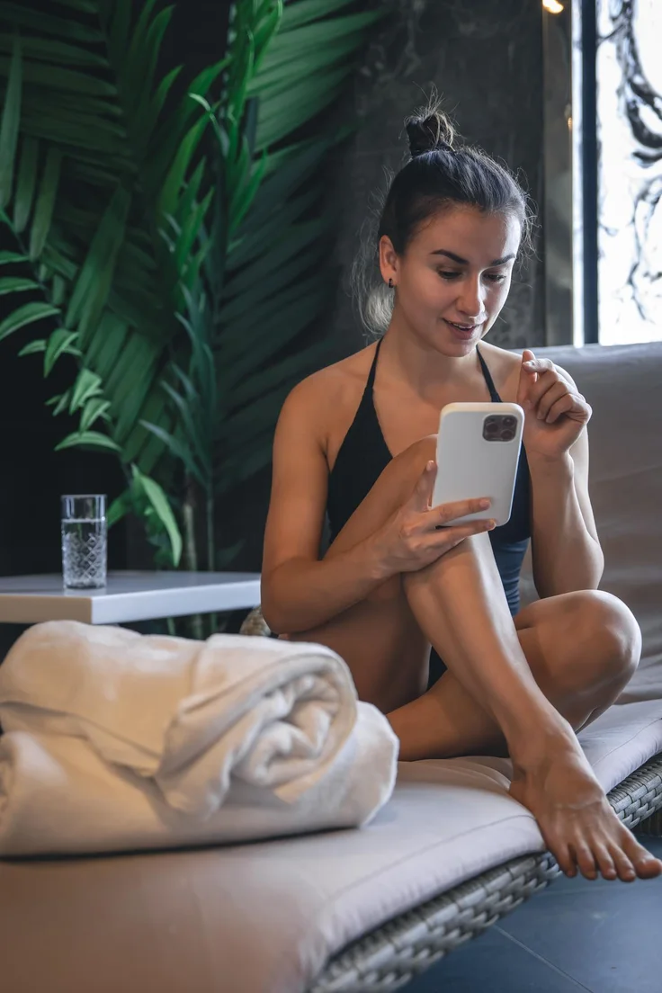 A person managing their health with the Cetasika app